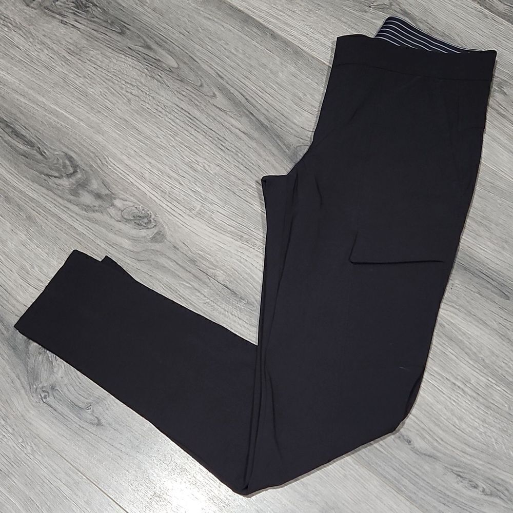 EUC Black Cargo Athleta Skinny Dress Pants